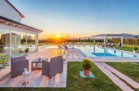 Luxe villa met privé zwembad en spa Toscane Buiten